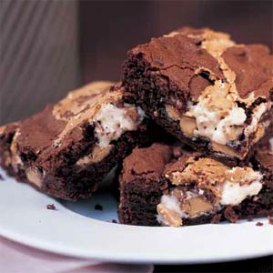 Weight Loss Dessert Recipe: Gooey Peanut Butter Chocolate Brownies #dessert #weightloss